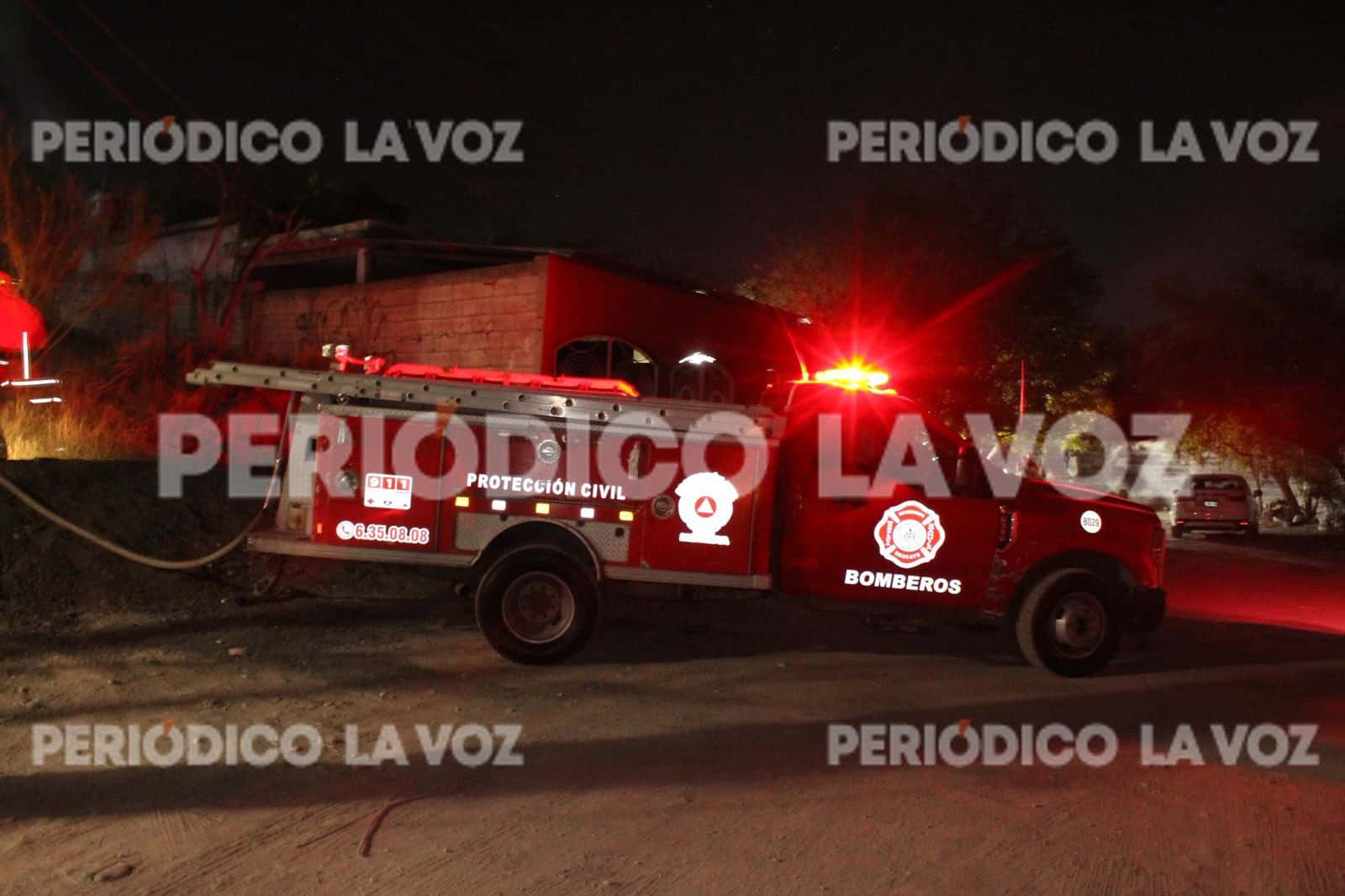 Incendio en vivienda de Monclova controlado por Bomberos