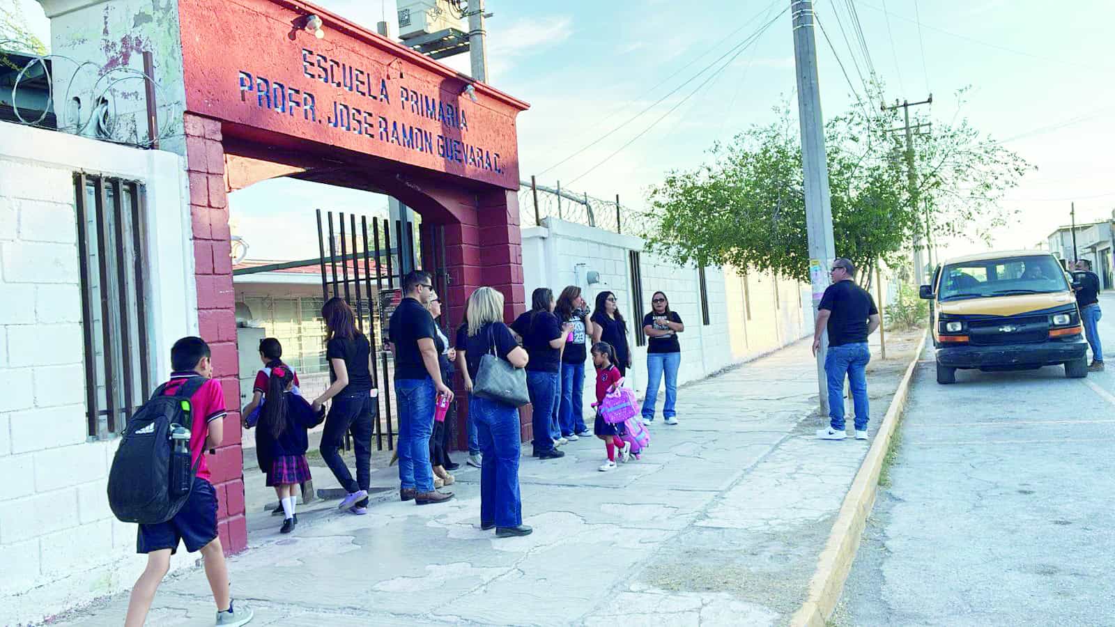 Debate sobre protocolos escolares y necesidades especiales tras agresión a docente en región Centro
