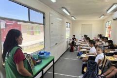 Entregan aula móvil a la primaria Leona Vicario en Nava