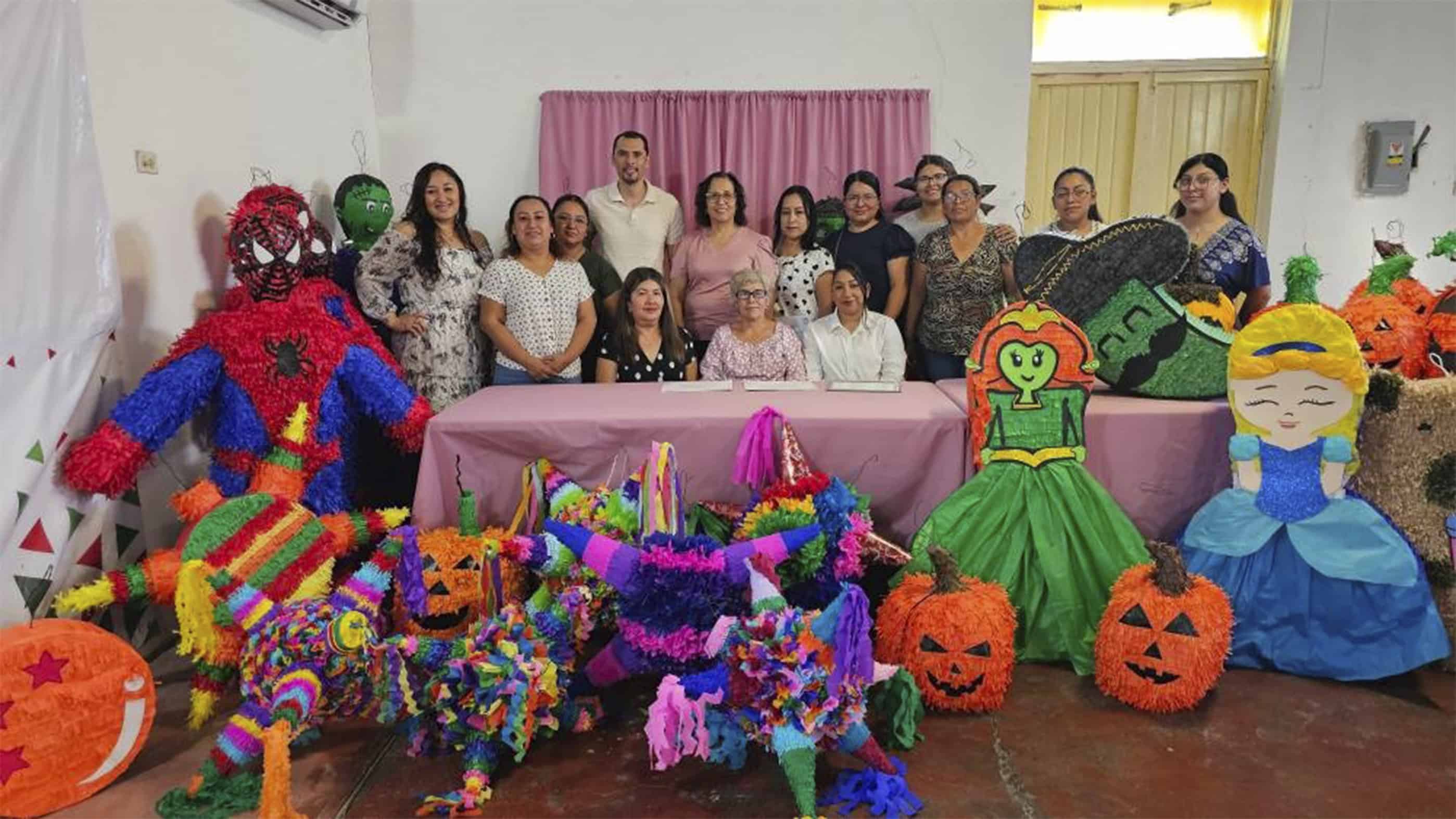 Concluye curso de piñatas en el PRI de Nava