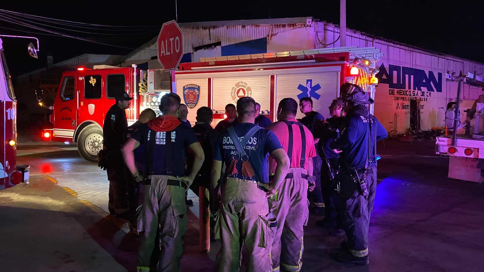Incendio en empresa Acutran moviliza a cuerpos de emergencia en Ciudad Acuña