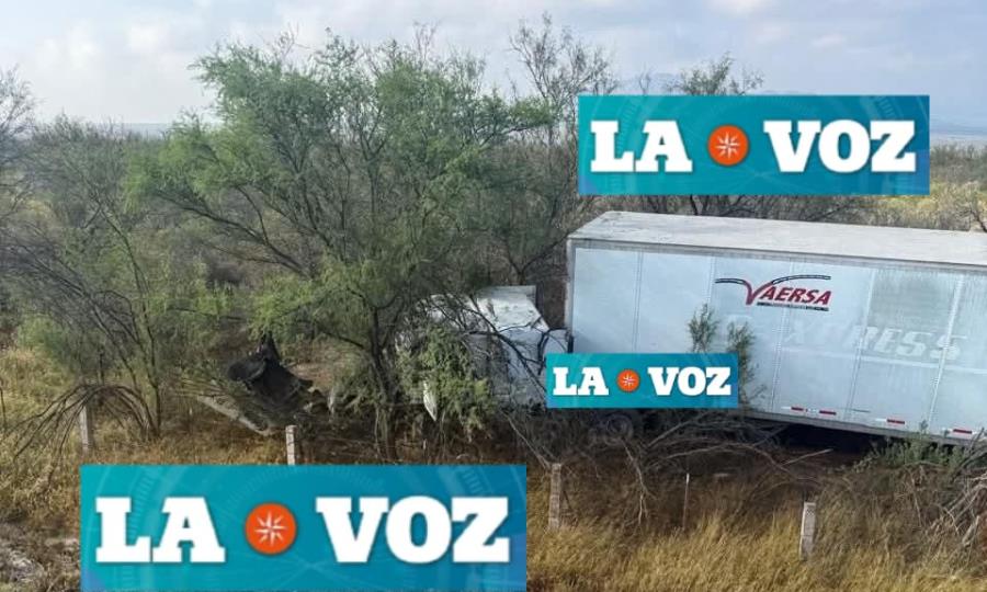 Tráiler sale del camino en la carretera 53; conductor resulta lesionado