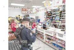 Policía Actúa Ante Exhibicionista en Tienda de Conveniencia