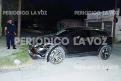 Fuerte colisión en Monclova por conductor despistado
