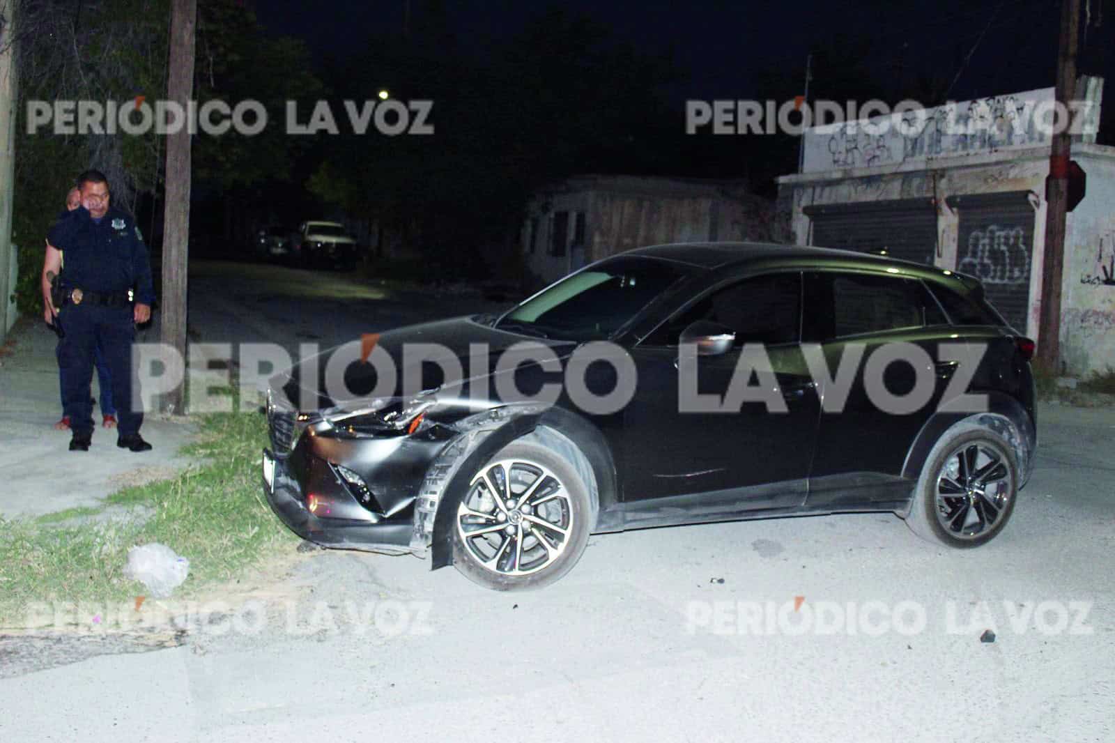 Fuerte colisión en Monclova por conductor despistado