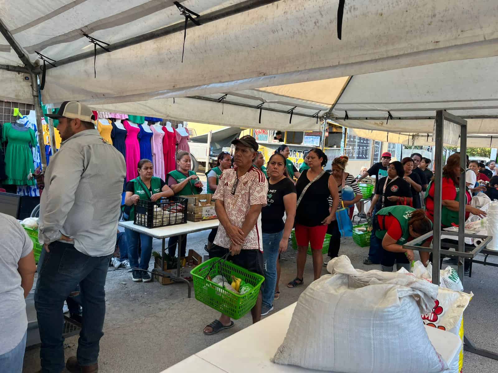 Llega el Mercadito Mejora a la colonia Fundadores para apoyar la economía familiar