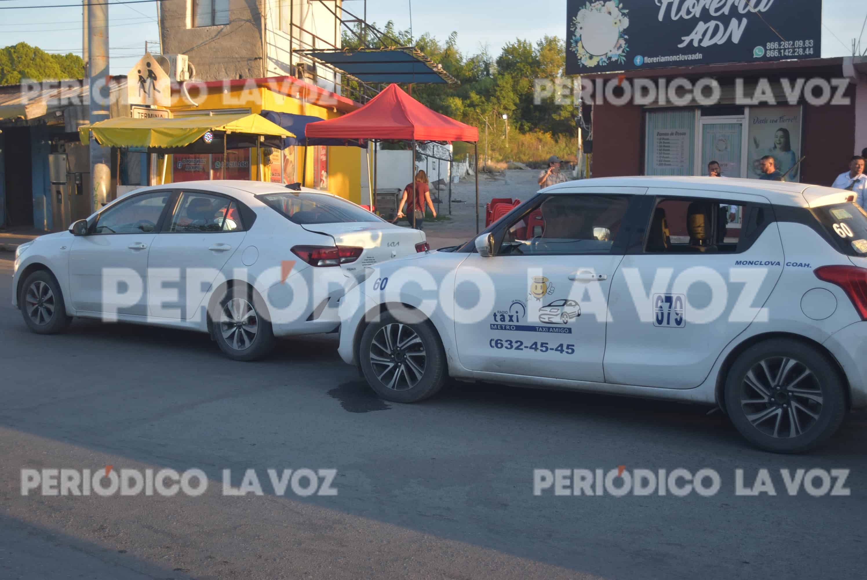 Choque vehicular en Monclova deja a niña con molestias en el cuello