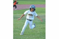 Equipo Piratas aplasta a Acereros Jr. con 30 hits en la Liga Béisbol Furiazul