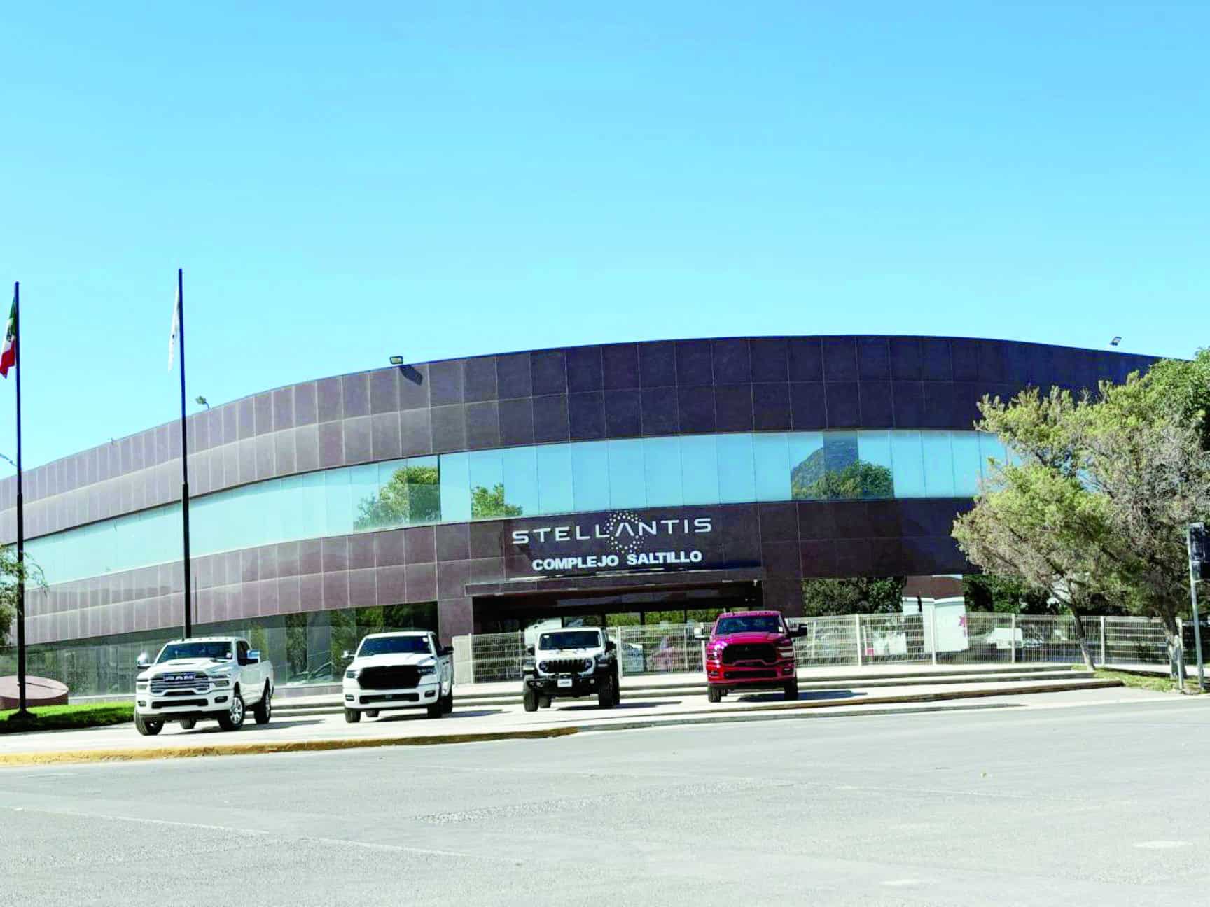 Stellantis proyecta un sólido cierre de año y posible segundo turno en Saltillo