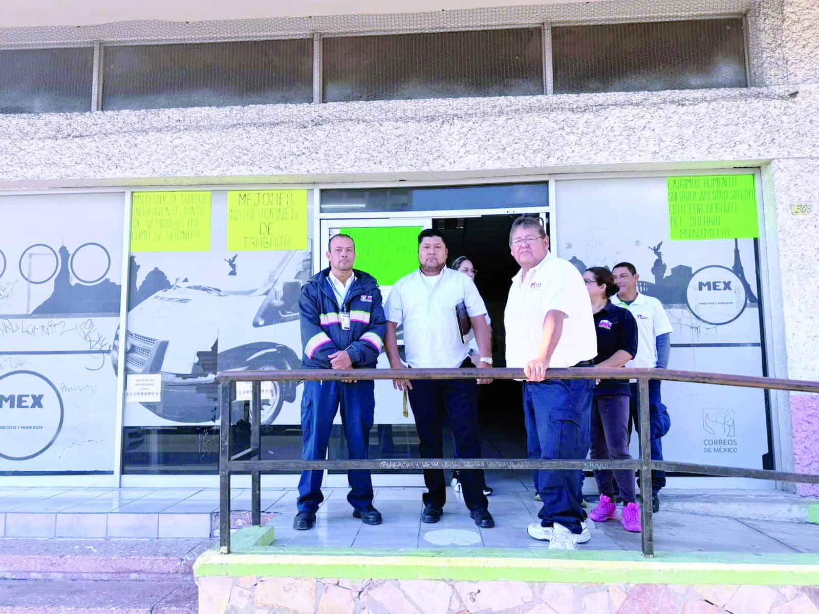 Trabajadores de Correos México en Saltillo exigen mejoras laborales