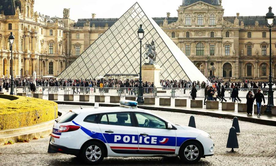 Cae OTRO GRUPO de sospechosos por el robo millonario en el Museo del Louvre