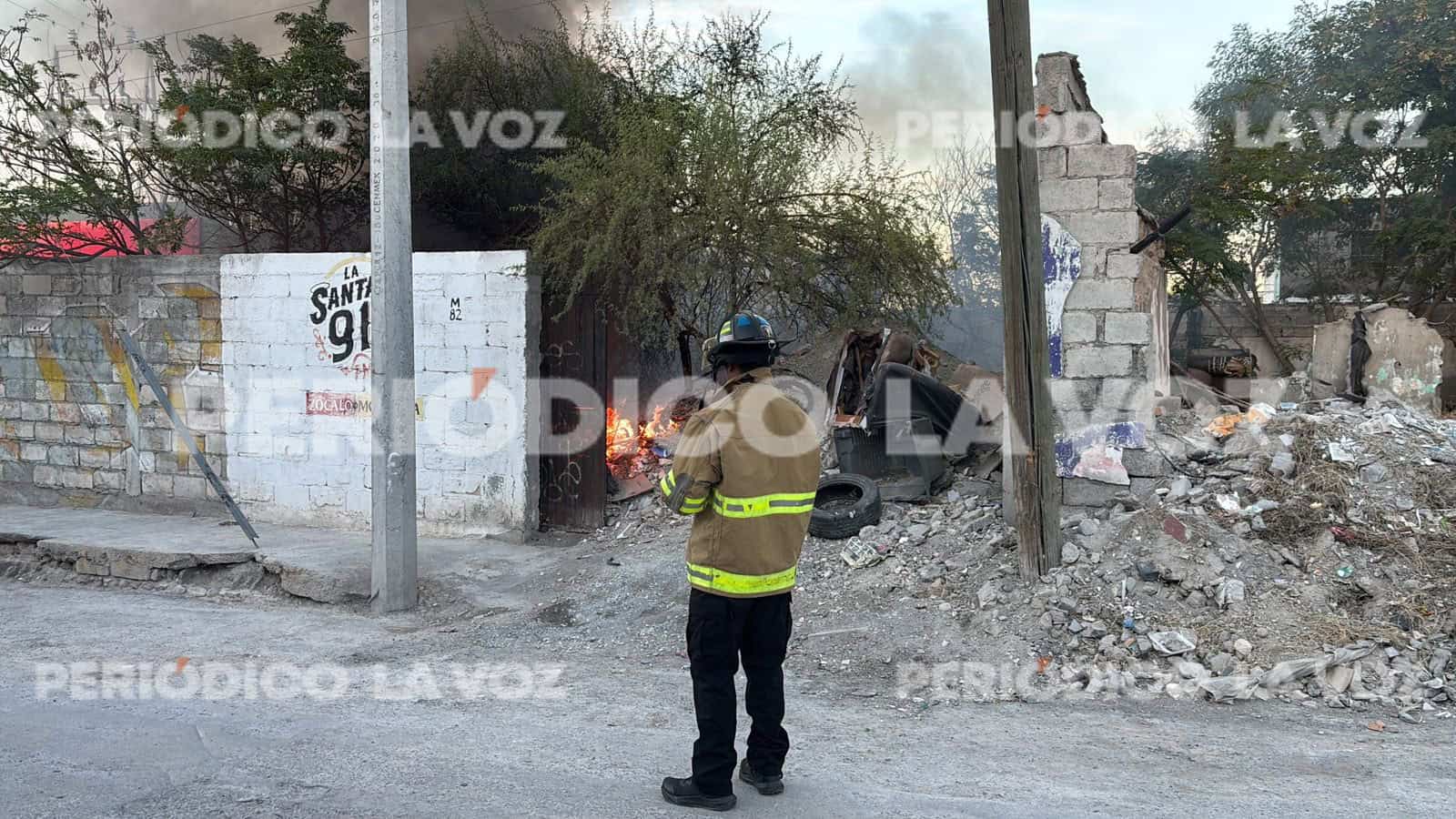Incendio desatado por hombre sin hogar en Monclova