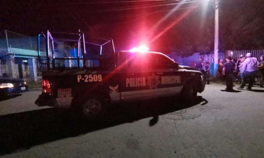 Atacan a machetazos a un hombre en Piedras Negras; agresor se dio a la fuga