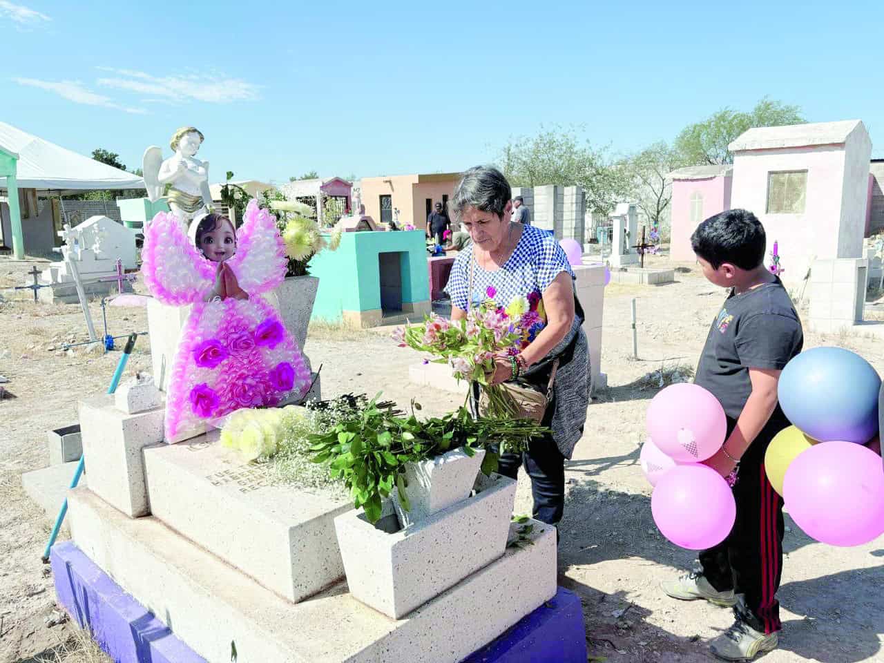 Conmemoración del Día de Todos los Santos en Frontera Coahuila