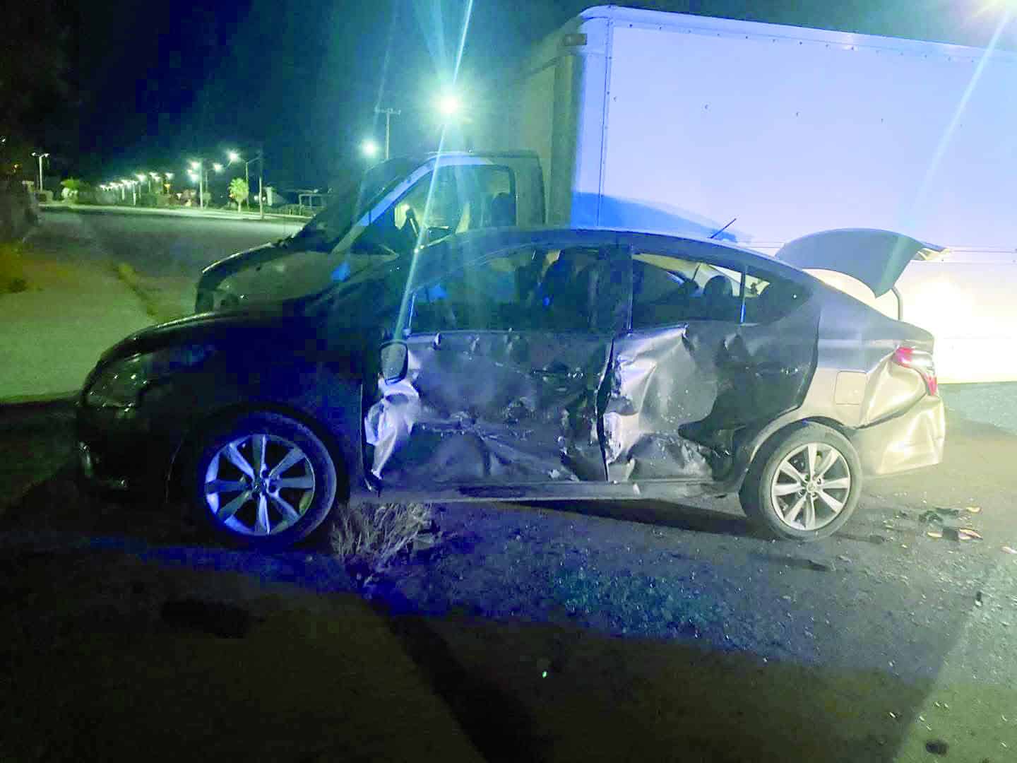 Accidente Vehicular en Nueva Rosita Deja Varios Lesionados y Cuantiosos Daños