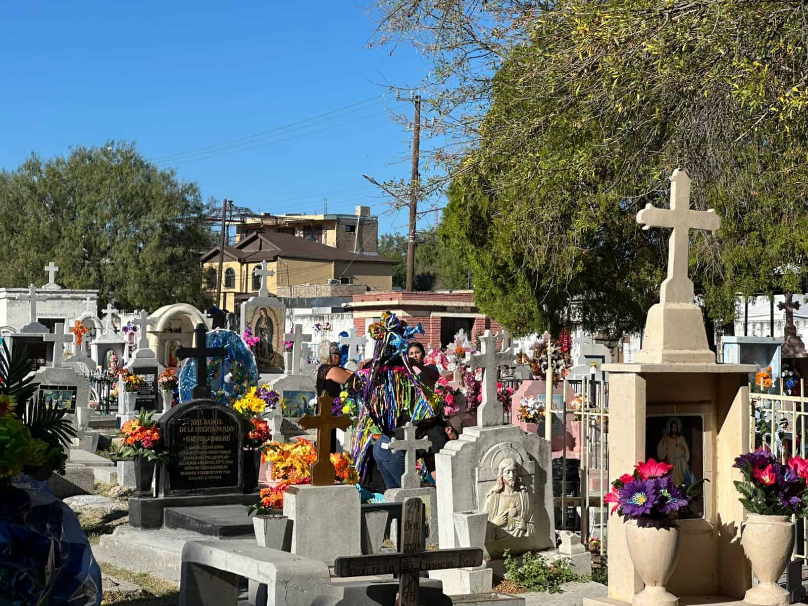 Sin incidentes en los panteones durante el Día de Muertos en Piedras Negras