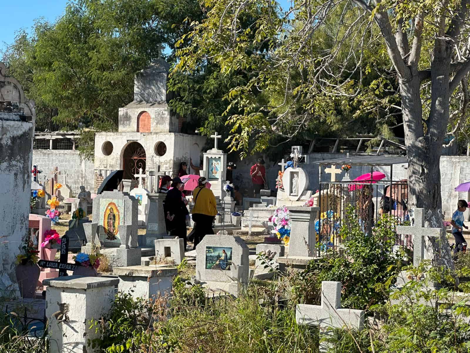 Sin incidentes en los panteones durante el Día de Muertos en Piedras Negras