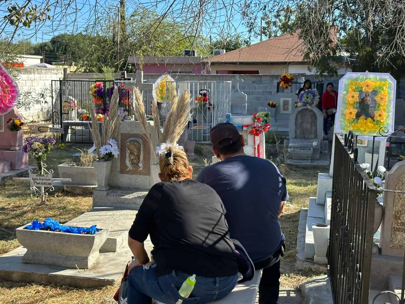 Sin incidentes en los panteones durante el Día de Muertos en Piedras Negras