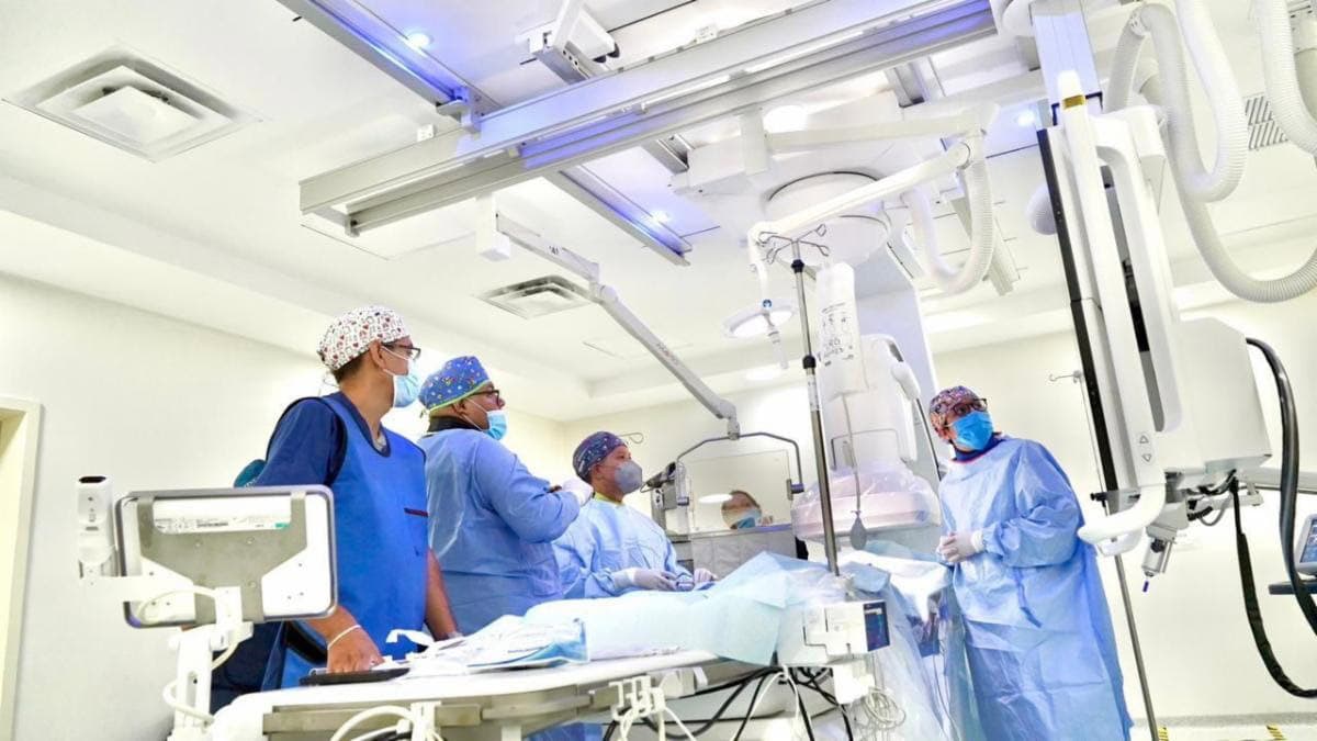 Cirugías cardiacas benefician a niños en Latiendo con Amor