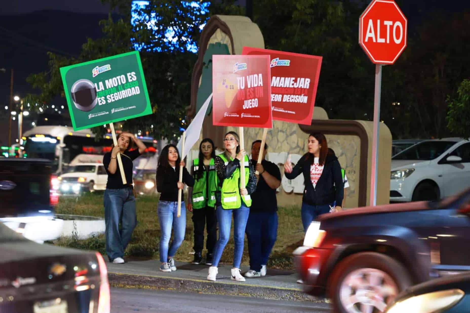 Jóvenes de Saltillo promueven cultura vial con actividades educativas