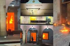 Incendian Palacio Municipal de Apatzingán durante protestas por el asesinato de Carlos Manzo