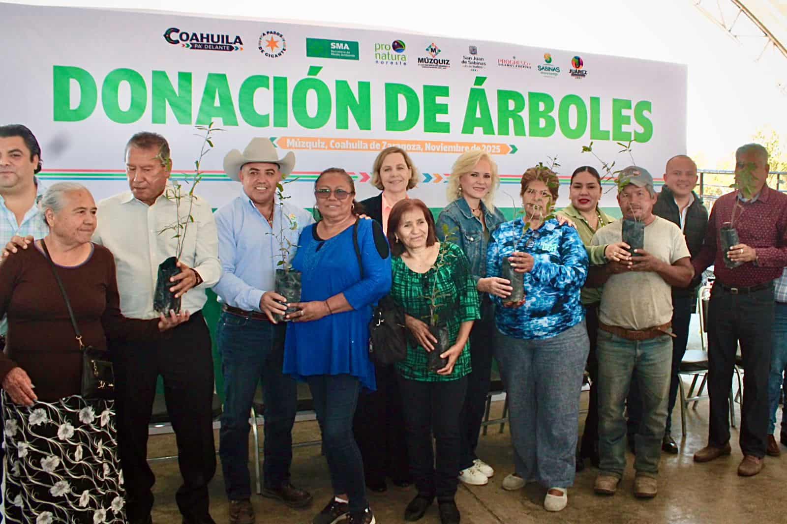 Entrega de 9 mil árboles en Múzquiz para impulsar espacios verdes