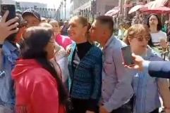 Claudia Sheinbaum sufre acoso físico en Centro Histórico de CDMX