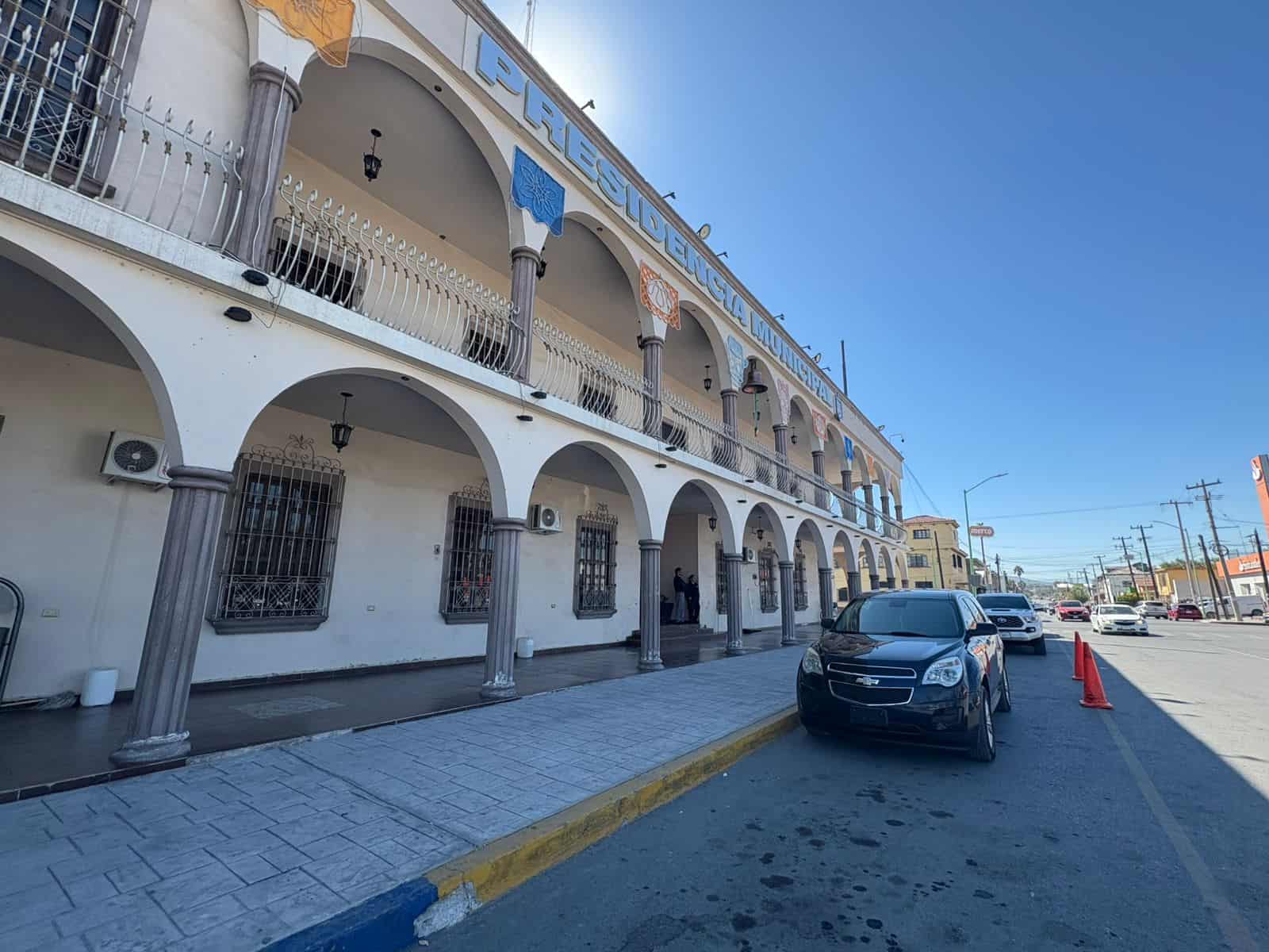 Alcaldesa de Frontera analiza propuesta de incremento salarial a regidores