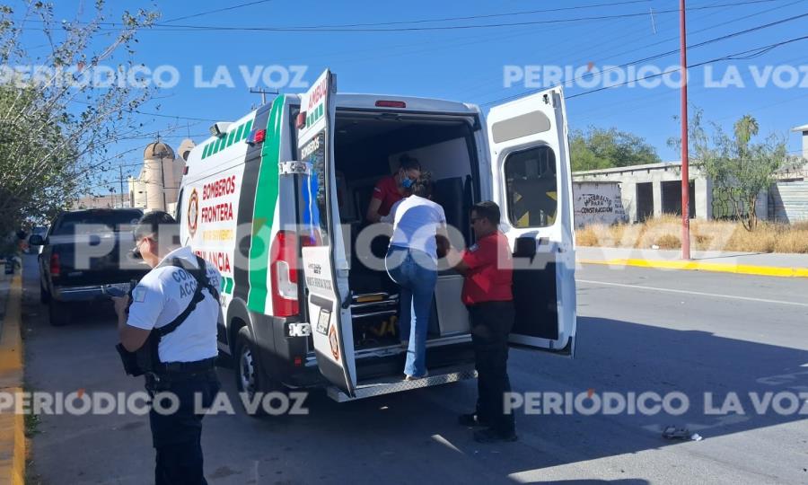 Choque en Centro de Frontera deja a mujer herida y cuantiosos daños materiales