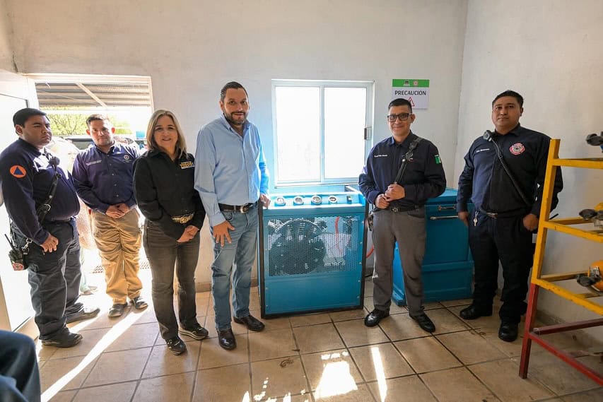 Alcalde entrega compresor de aire para fortalecer respuesta en emergencias
