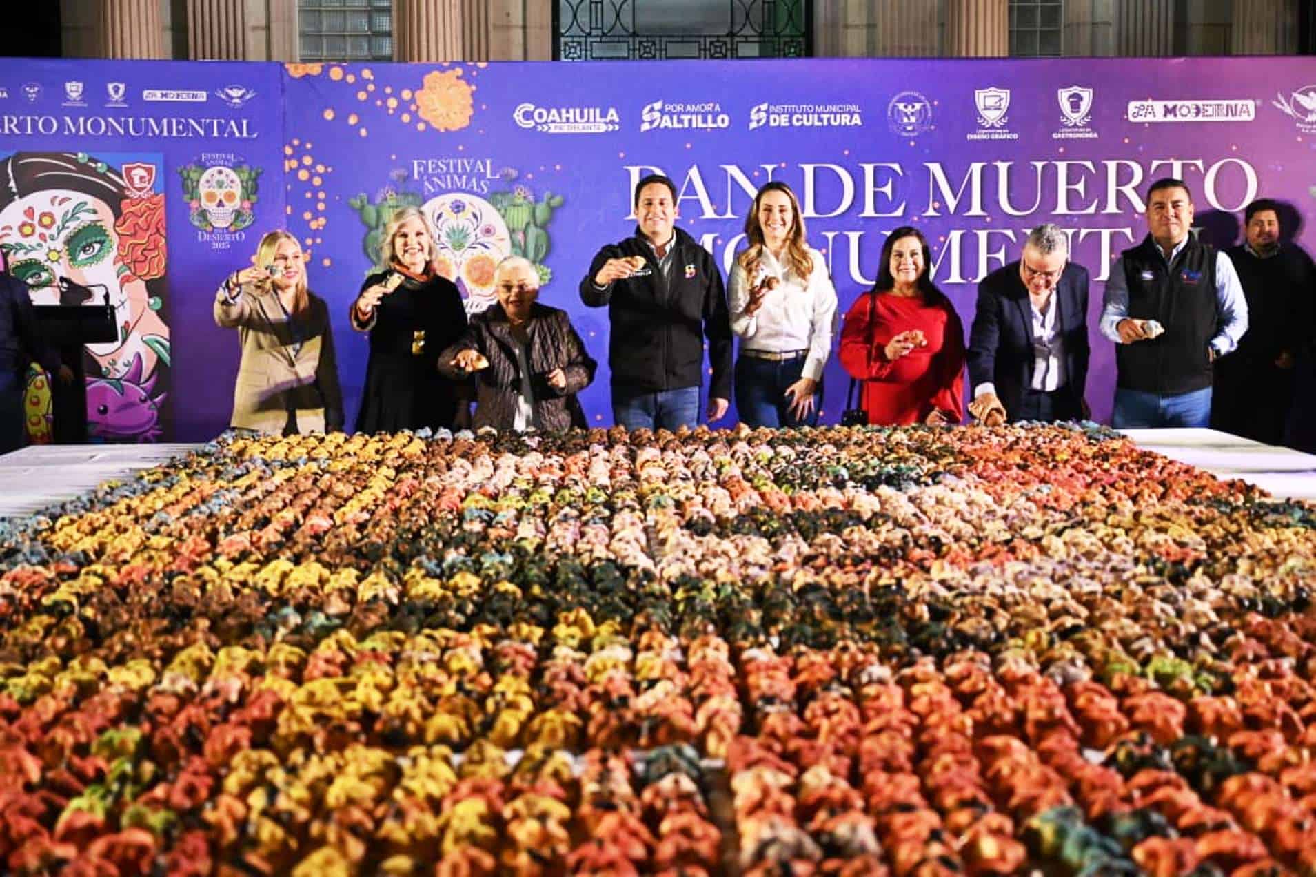 Pan de Muerto Monumental destaca en Festival Ánimas del Desierto 2025
