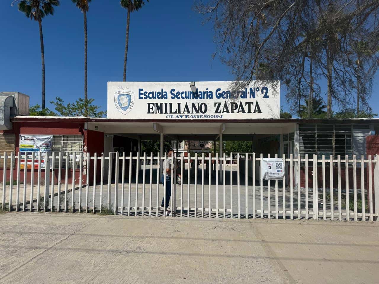 Suspenden a cuatro alumnas de la Secundaria Emiliano Zapata por fumar sustancias toxicas