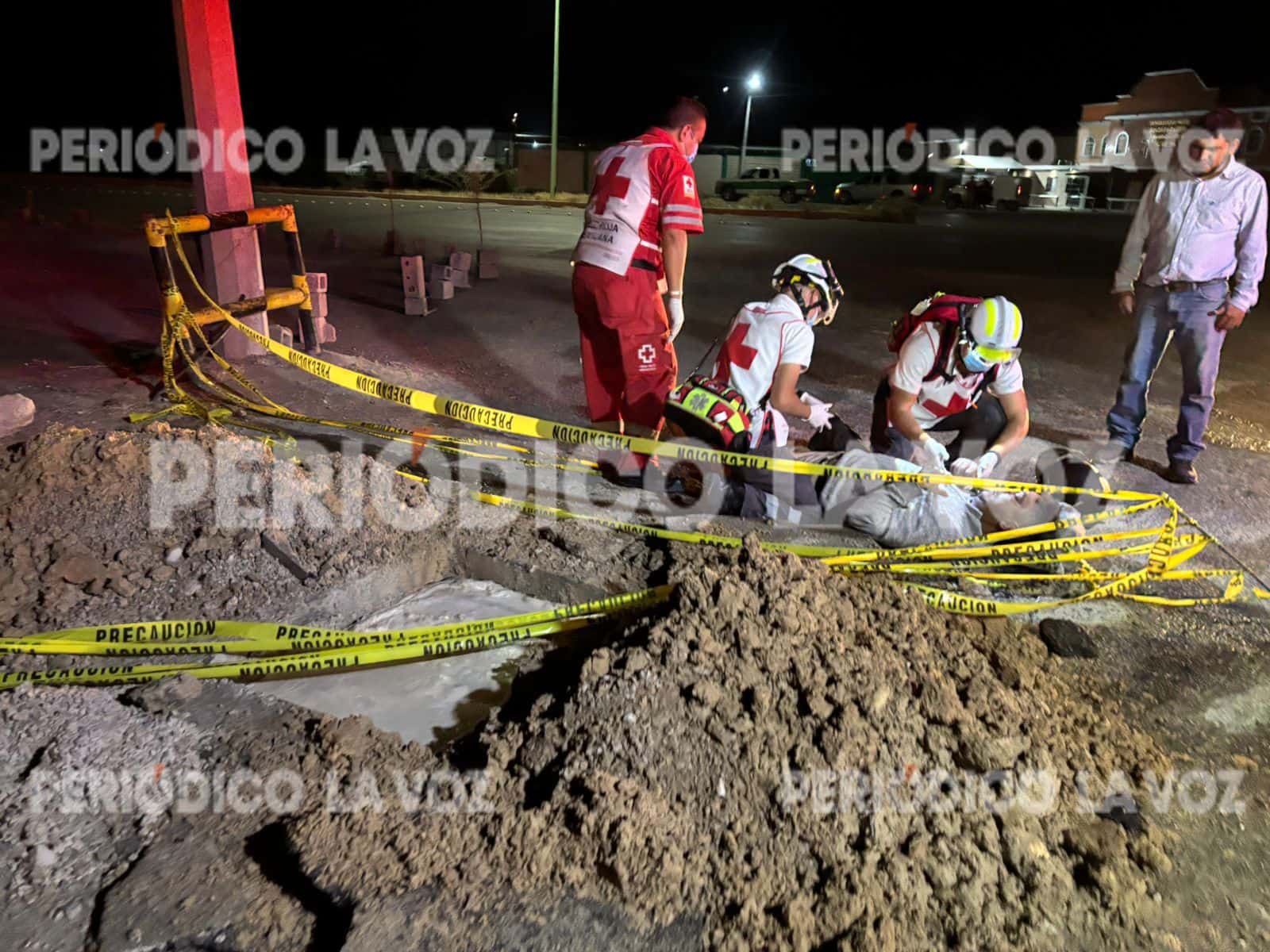 Motociclista Juan Carlos herido al caer en zanja en Ciudad Frontera