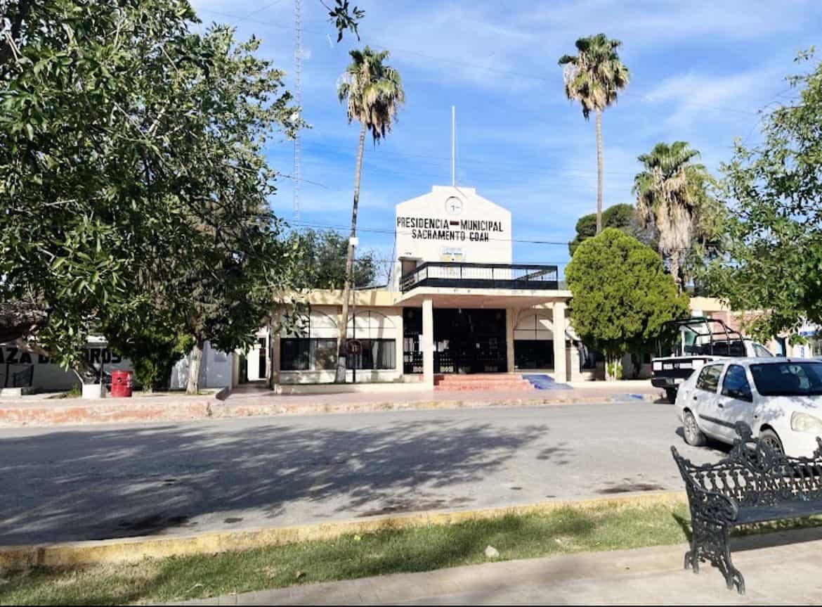 Vecinos de Sacramento denuncian falta de atención de la alcaldesa