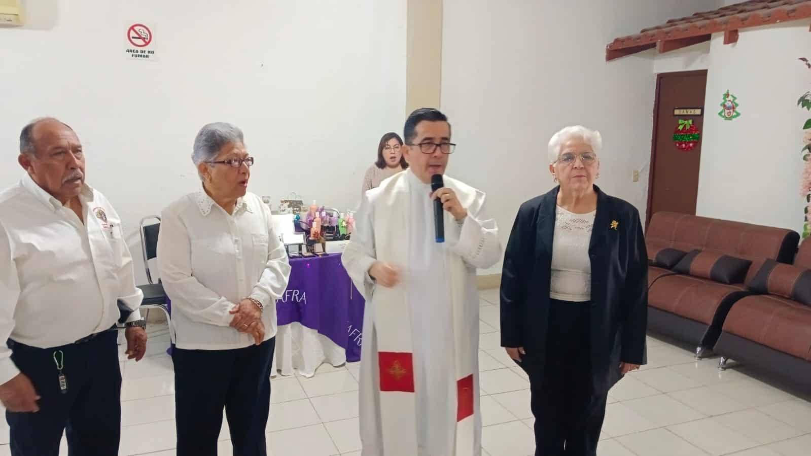 Rosarios dedicados a la Virgen de Guadalupe en Sabinas para preparar la celebración
