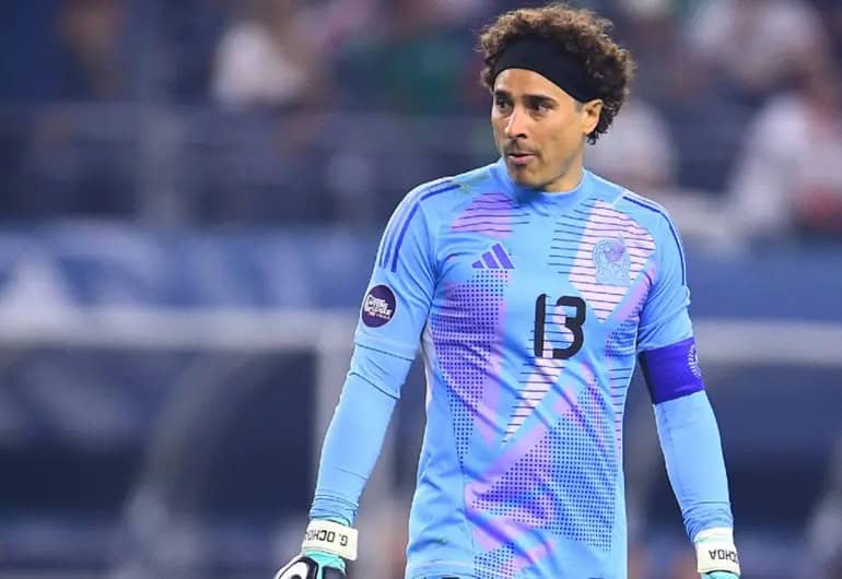 Guillermo Ochoa enfrenta desafíos en el fútbol de Chipre