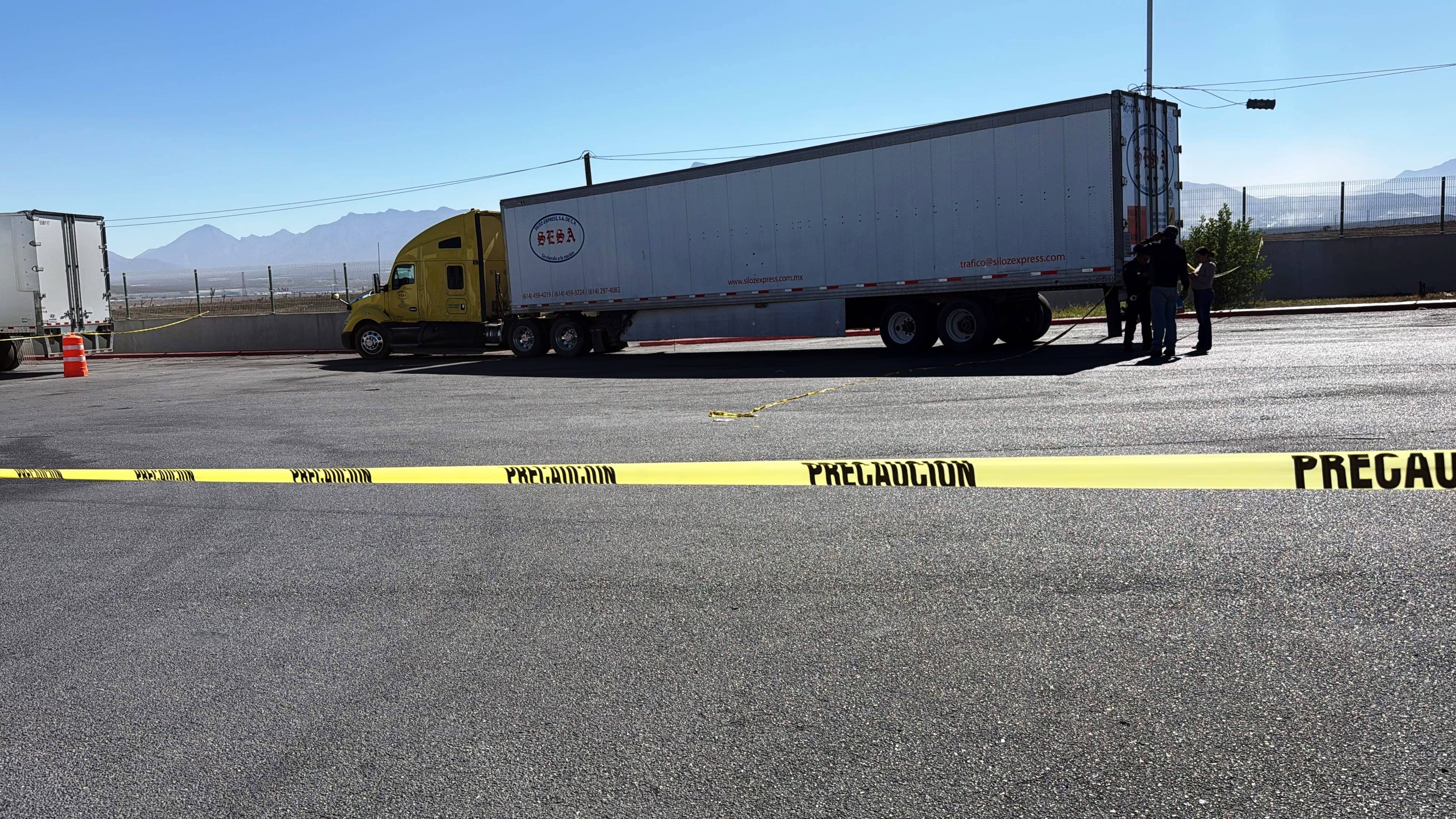 Encuentran a hombre sin vida en tráiler en Ramos Arizpe