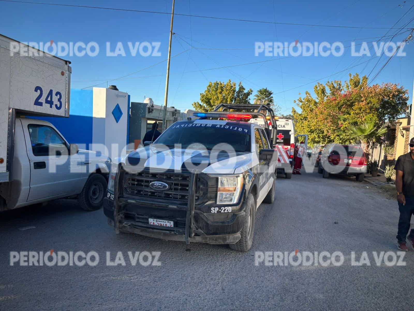 Hombre resulta herido tras caída en trabajos de sobretecho en Monclova