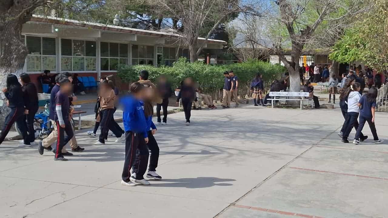 Confusión en Secundaria Emiliano Zapata por Uso de Vapeador