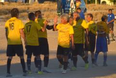 Raymundo Rodríguez Conduce a Miravalle a la Final de 55 Años