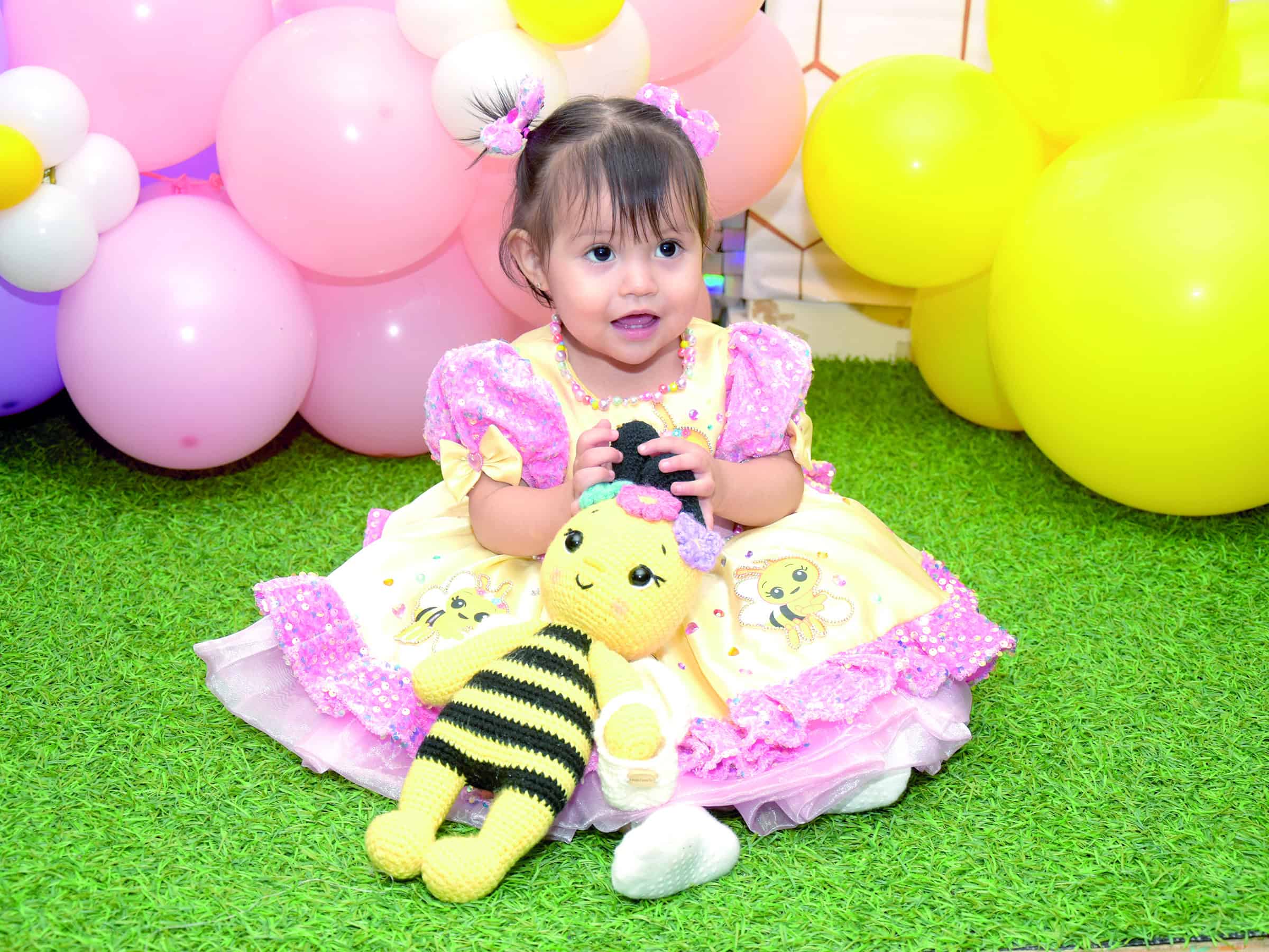 Mariángela Ramírez Celebra su Primer Año Rodeada de Amor y Felicidad