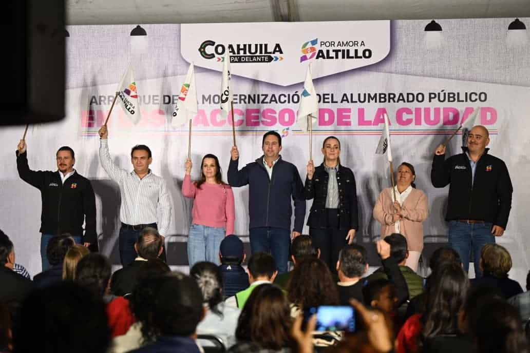 Javier Díaz González inicia modernización del alumbrado en Saltillo