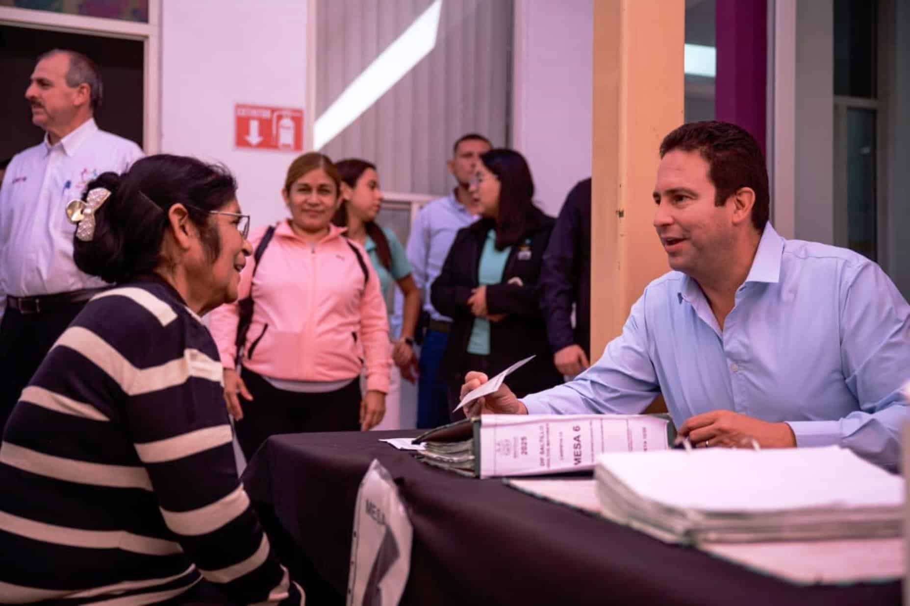 DIF Saltillo entrega Apoyos de Corazón a 3800 personas