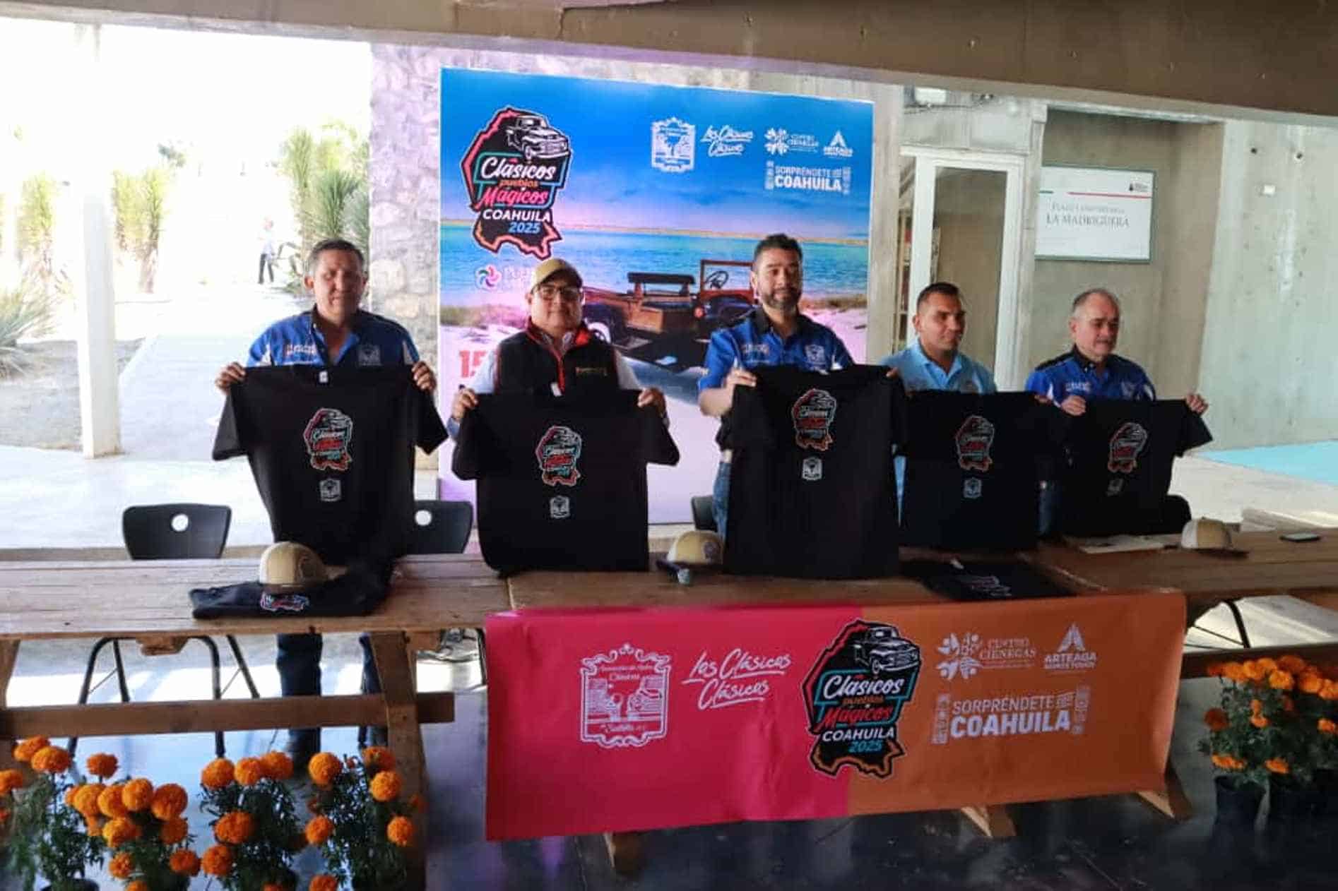 Rodada de Autos Antiguos Clásicos Pueblos Mágicos Coahuila 2025 Invita a Disfrutar de la Historia Sobre Ruedas