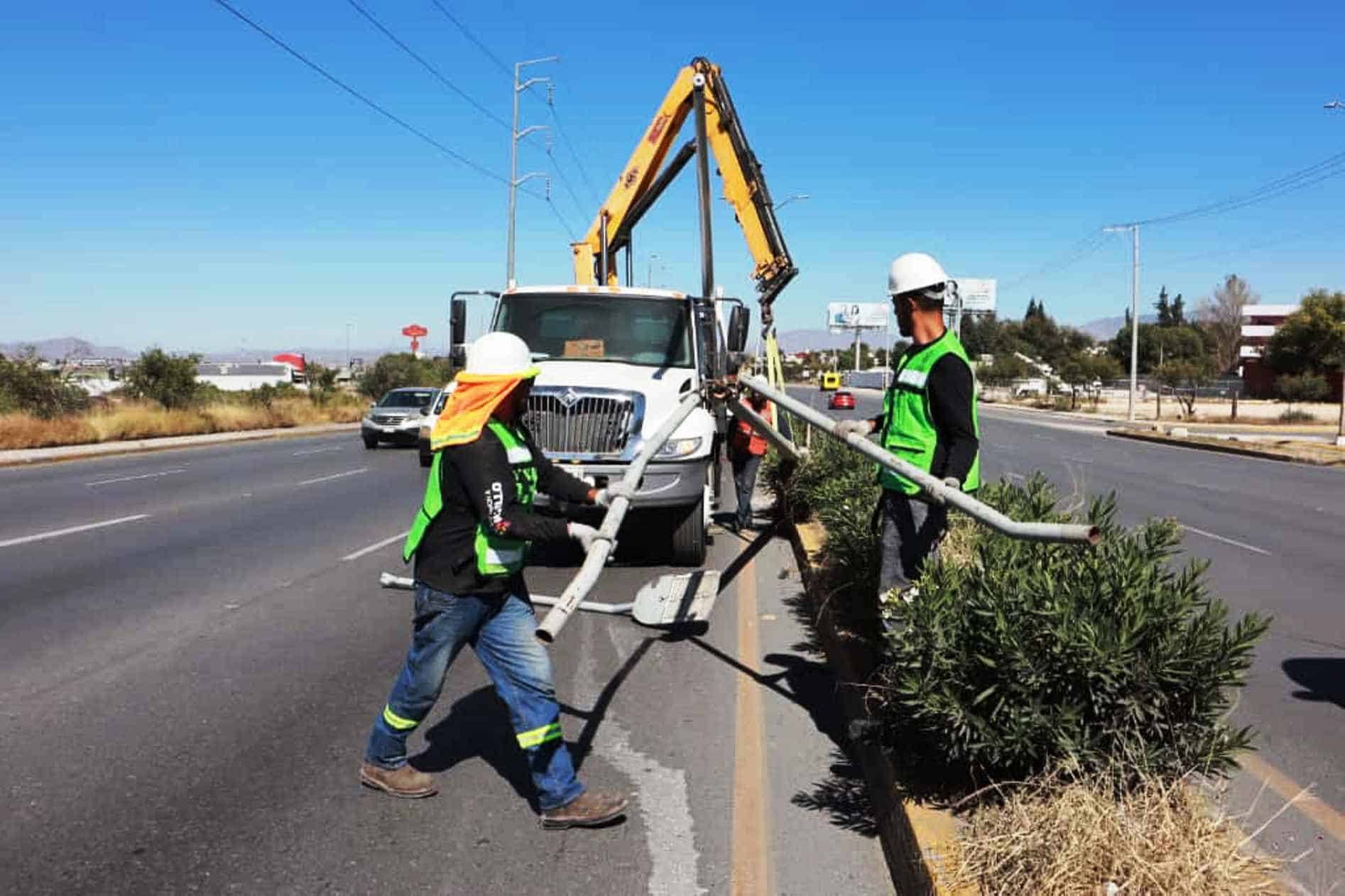 Alcalde de Saltillo instruye limpieza profunda del arroyo en respuesta a petición ciudadana
