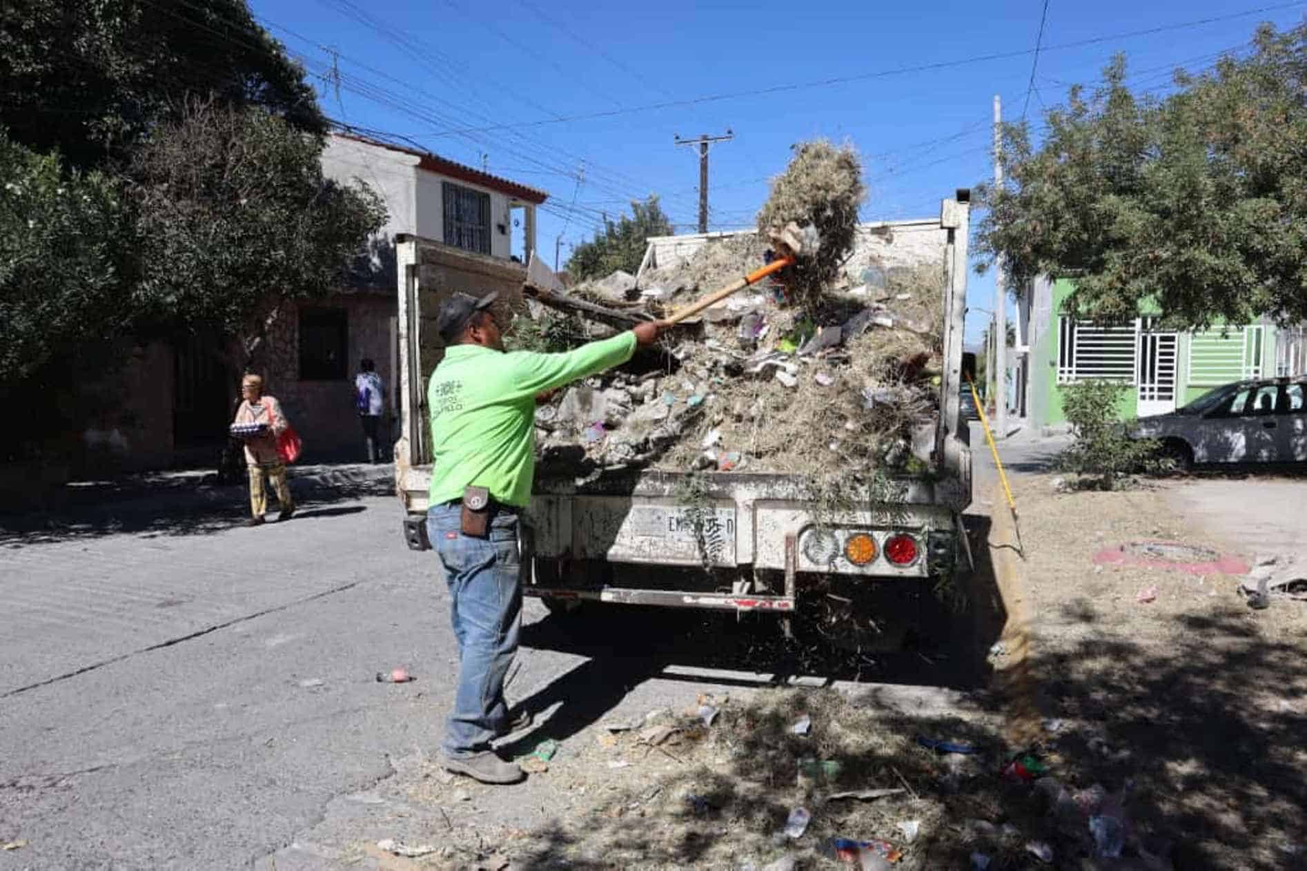 Alcalde de Saltillo instruye limpieza profunda del arroyo en respuesta a petición ciudadana