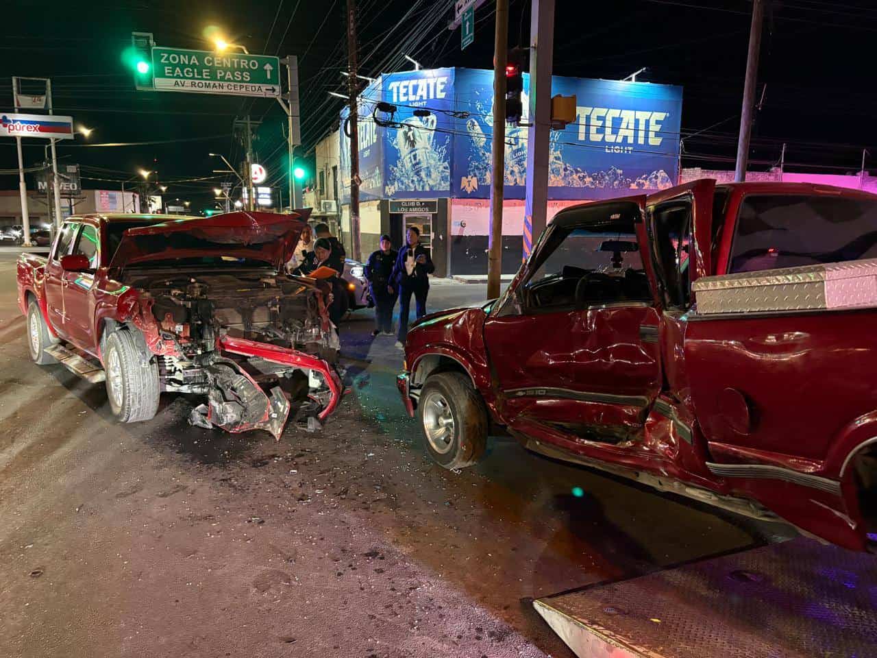 Investigan accidente en el que tres personas resultaron lesionadas en la colonia Buena Vista