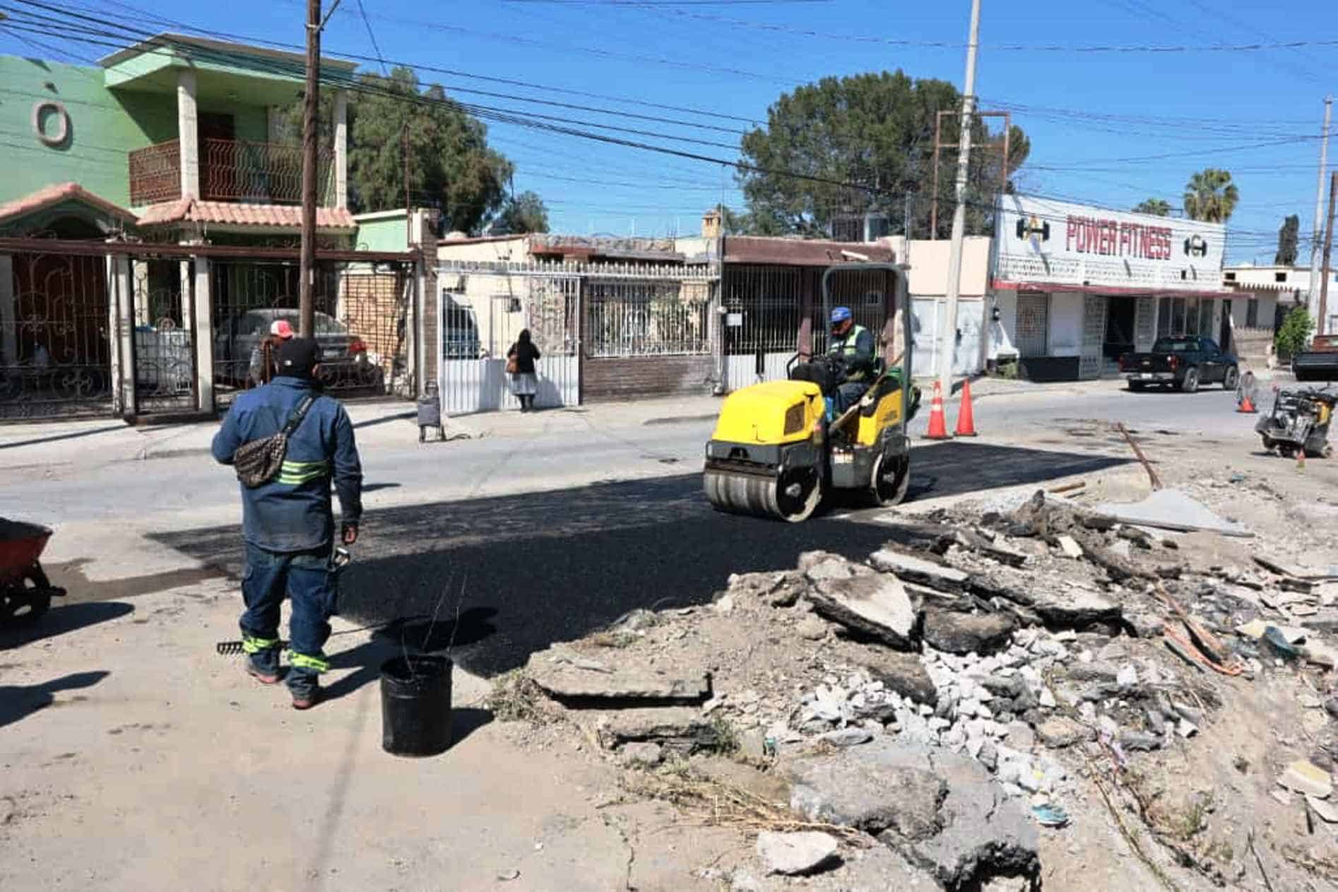 Gobierno de Saltillo refuerza bacheo y reparación de pavimento
