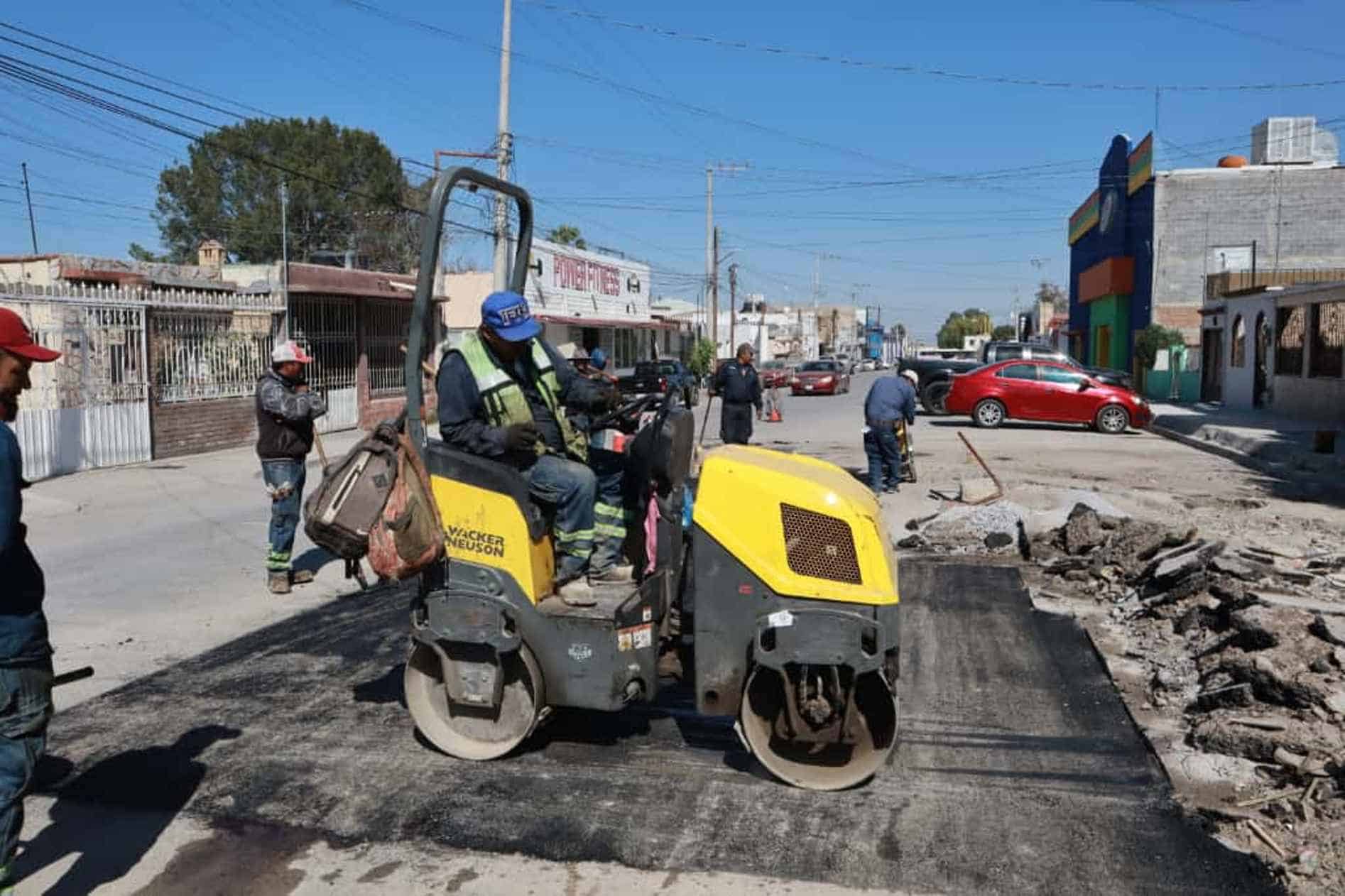 Gobierno de Saltillo refuerza bacheo y reparación de pavimento