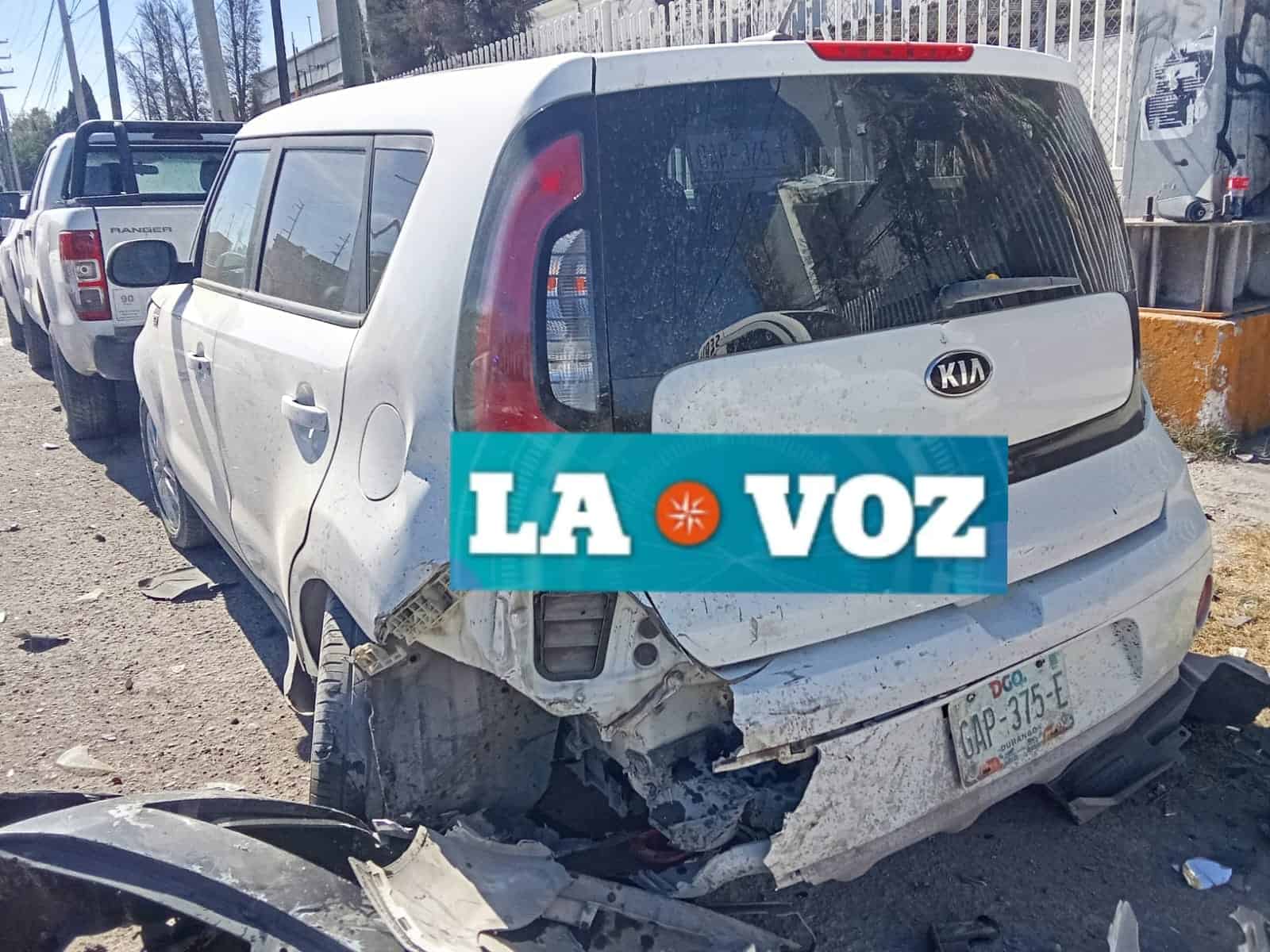 Por corretear a quien lo chocó, deja dominó de autos dañados